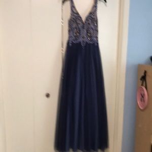 Full length blue prom/formal dress
